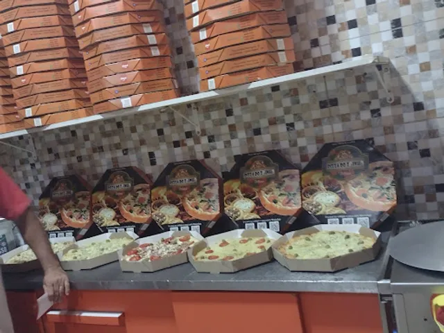 Pizzaria Vitoria, Pizza do Zoinho 1