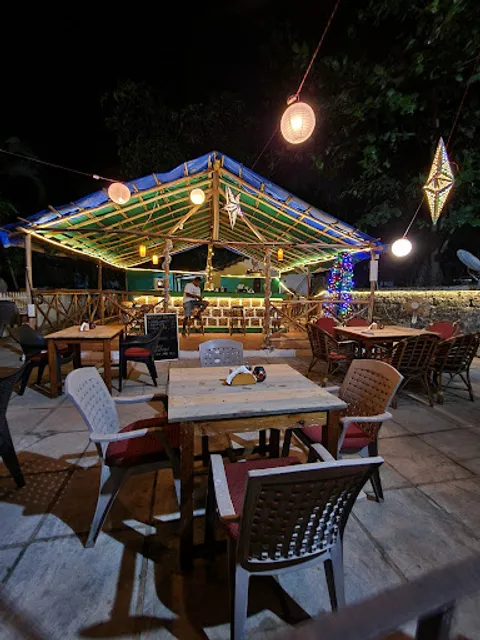 Greenwoods Bar and Restaurant