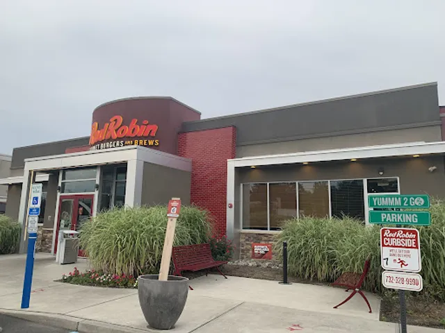 Red Robin Gourmet Burgers and Brews