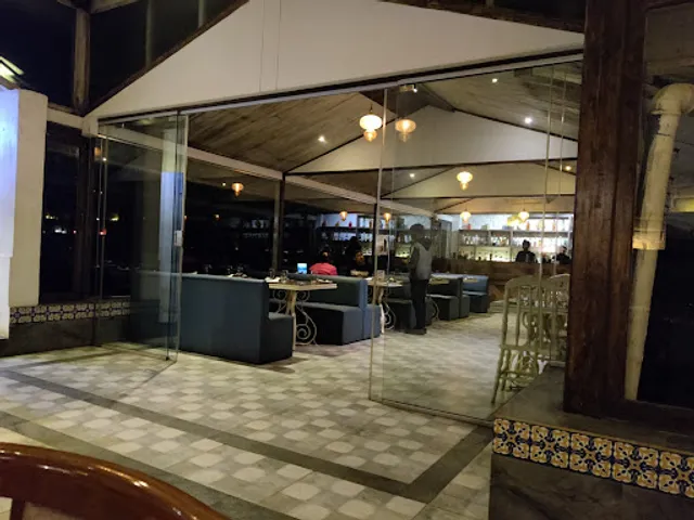 Farmhouse Bistro Restaurant