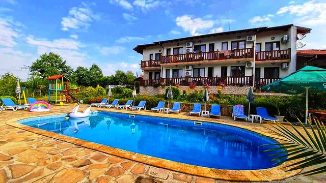 Family Hotel KrisBo