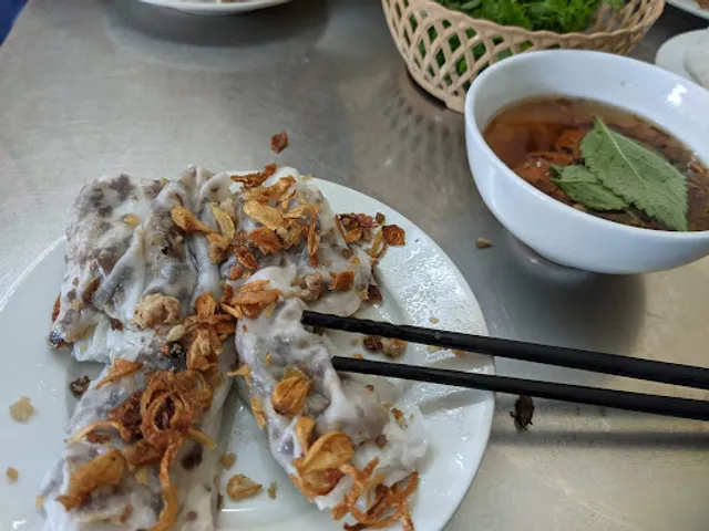 Gà Tần - Xôi Bánh Cuốn Nóng