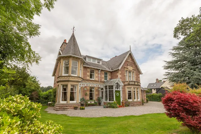 Chrialdon House Bed and Breakfast