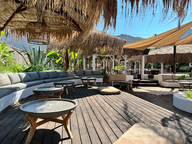 Baboo Lounge Beach Bar