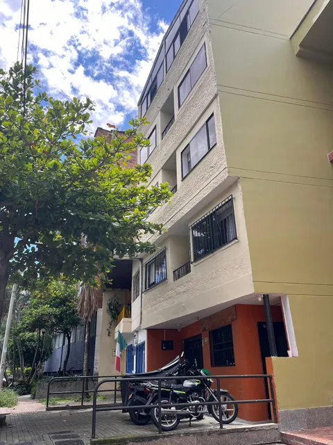 Habita Estudios Laureles