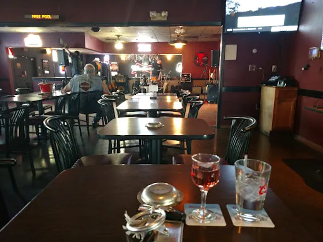 The Crossing Bar & Grill