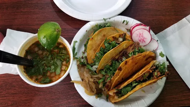 Taqueria y Birrieria las Cuatro Milpas