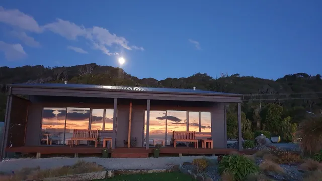 Breakers Boutique Accommodation