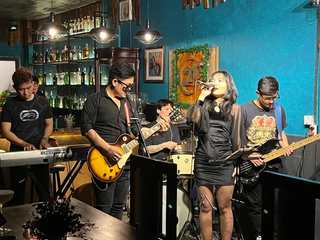 No 21 - Eatery & Bar