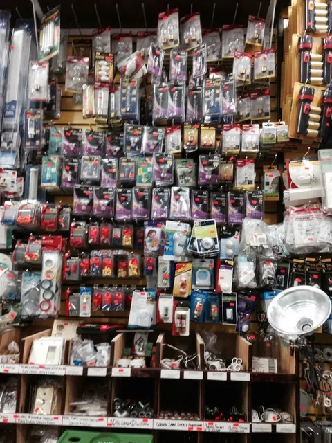 Signature Paints & Hardware Inc