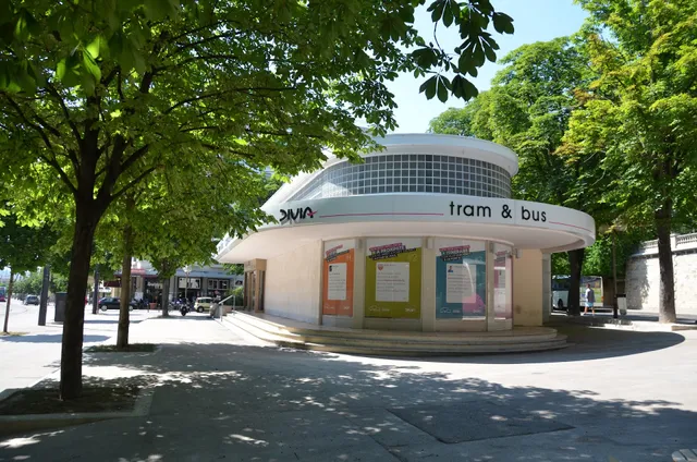 Divia commercial agency