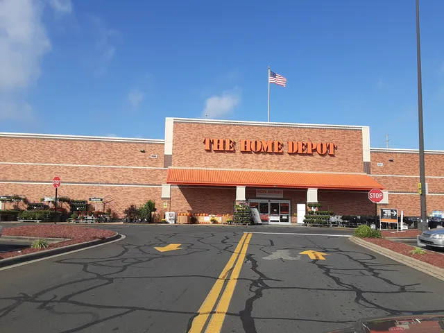 Woodlawn Marketplace