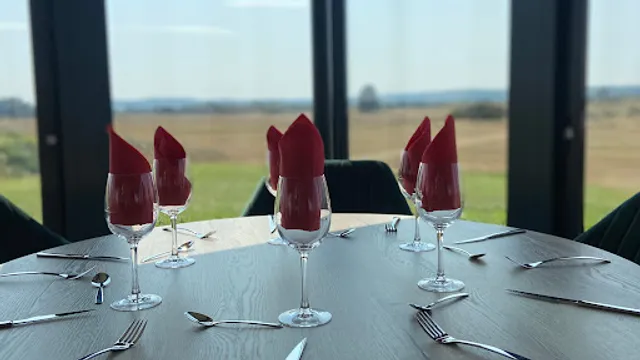 Restaurant Golf Utah Beach