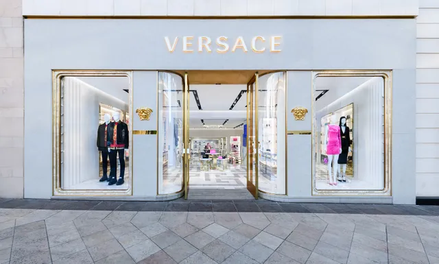 VERSACE