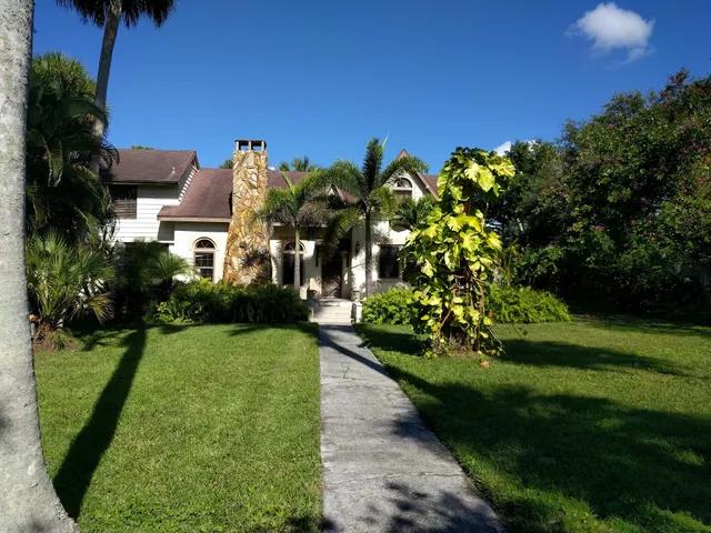 Casey Key Beach & Tennis Resort