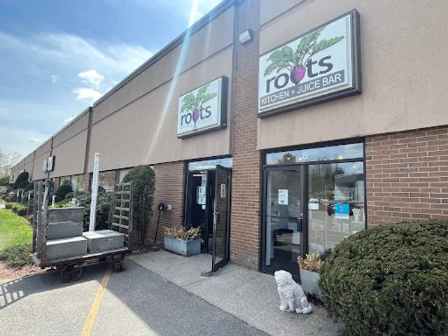 Roots Natural Foods Market. Kitchen + Organic Juice Bar