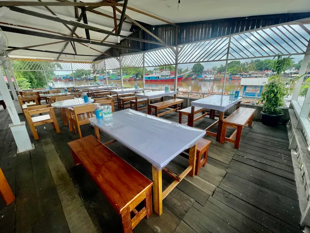 PLANTO TEPI SUNGAI JANTAN PEKANBARU (Rumah Makan)