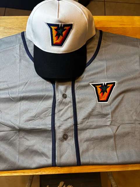 Broch Custom Edinburg