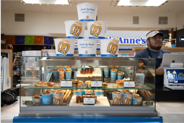 Auntie Anne's #TX181