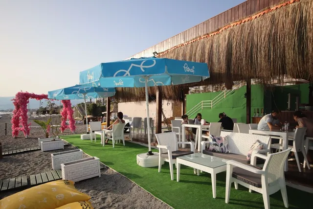 Gold Twins Suit Hotel