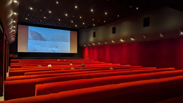 Mk2 Odéon (Côté StMichel)