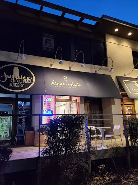 Black+White Modern Creamery