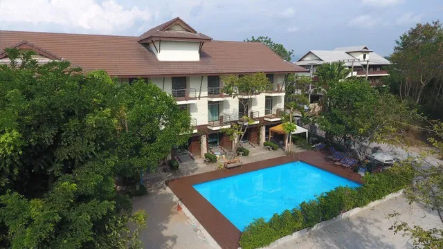 แสนรัก รีสอร์ท ณ.บางแสน