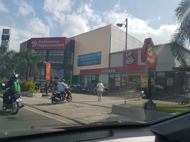 Jollibee Graceland Plaza Branch