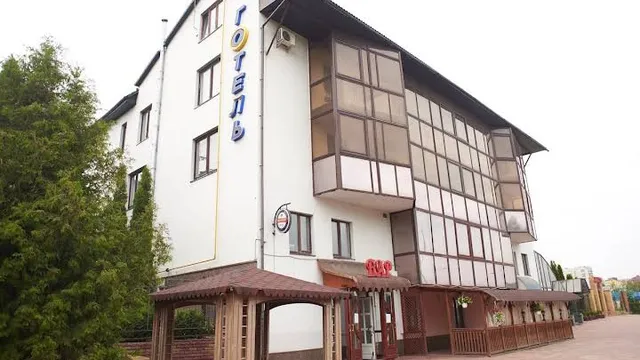 Готель-Хостел-Озерний