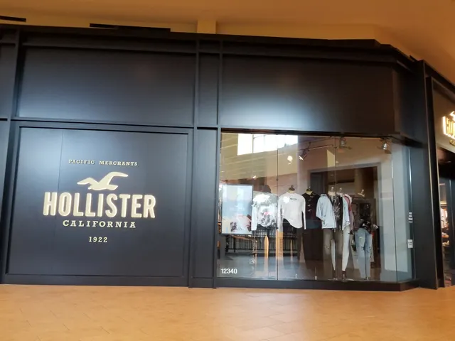 Hollister Co.