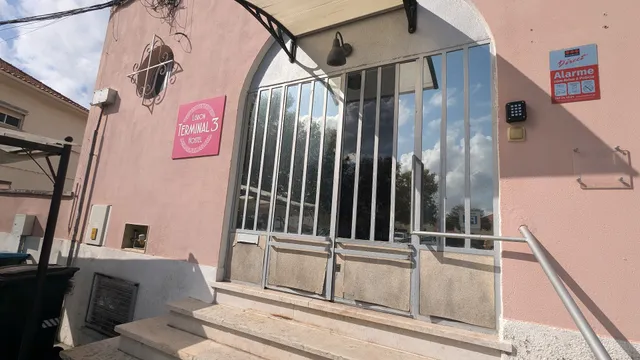 Lisbon Hostel Terminal 3