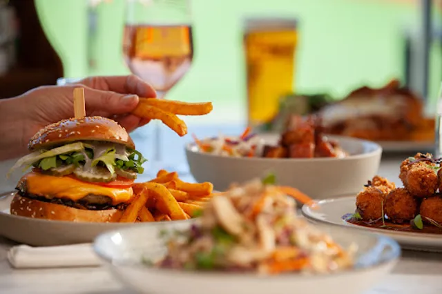 Carnaby's Cafe, Bar & Restaurant