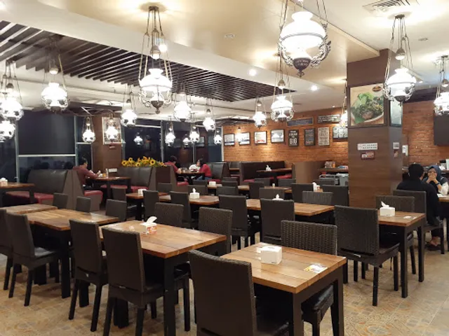 D'penyetz Resto & Coffee