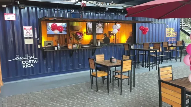 Monsoon Asian Bistro & Neapolitan Pizza