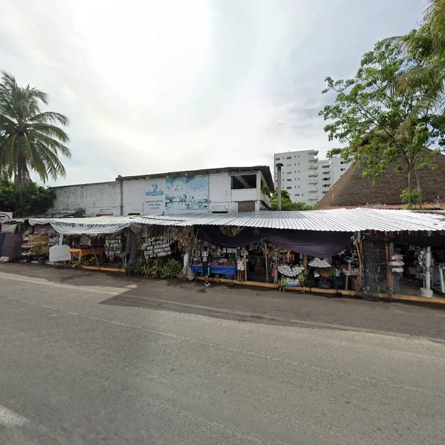 Blvd. de las Naciones 1