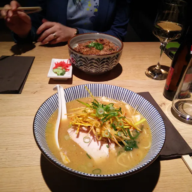 Kokuban Place Jean Rey