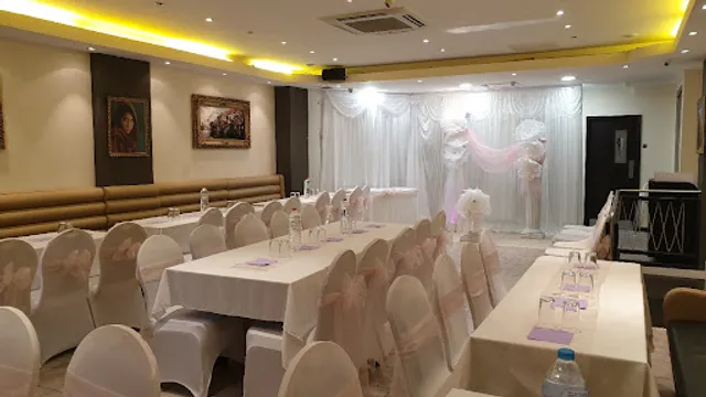 Zeenat Restaurant رستورانت افغانی