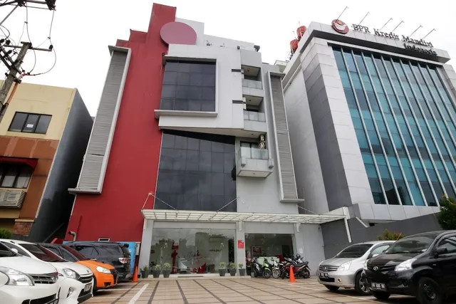 Airy Serpong Boulevard BSD Timur AH 2 Tangerang Selatan