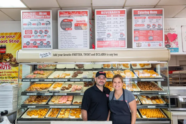 Dough In The Box DONUTS - Marietta
