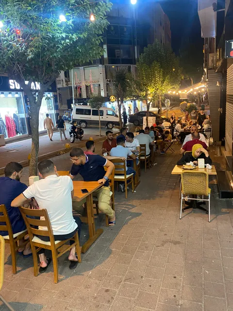 Öz karadeniz pide kebap salonu