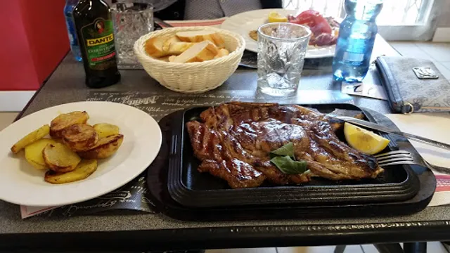 BAR & CUCINA DLF FRECCIAROSSA