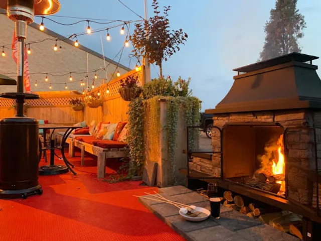 Kitchen & Cocktails at Birdi Golf