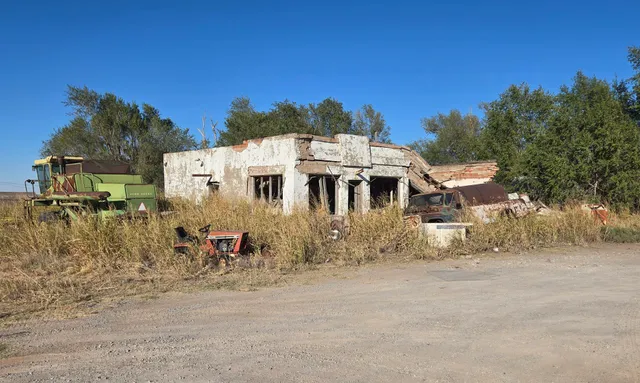 Remains of Hinton Junctions Courts and Cafe