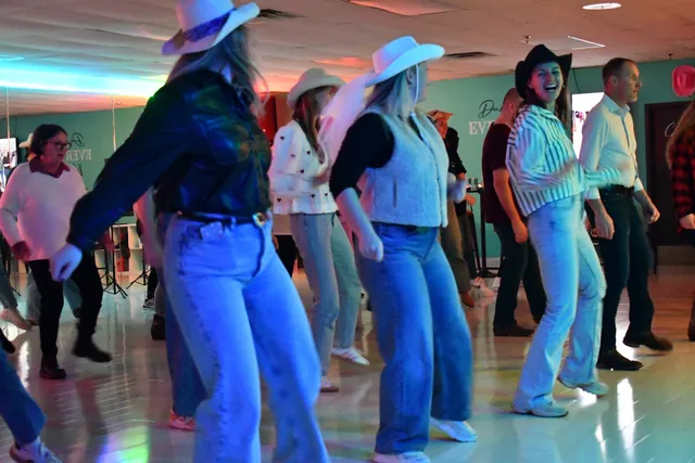 Turn Their Heads Nashville Line Dancing Lessons And More