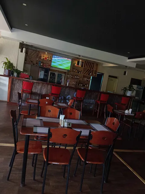 MOUNT EVEREST RESTAURANT & BAR