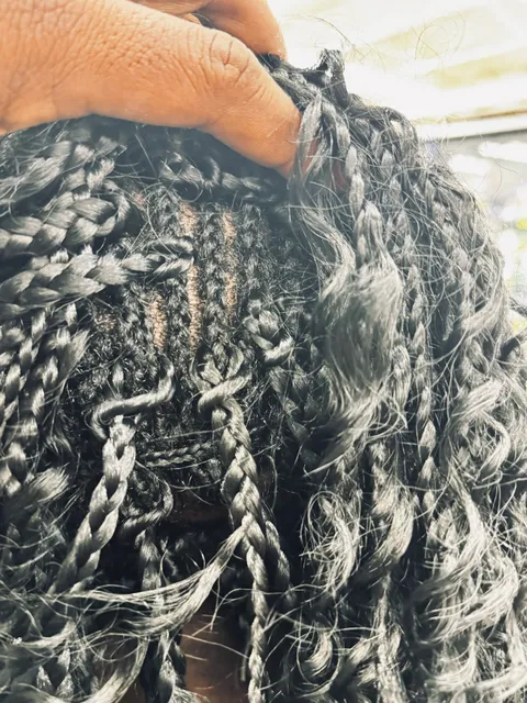 Tinas African Hair Braiding & Weaves