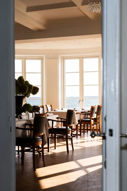 Pearl by Paul Proffitt