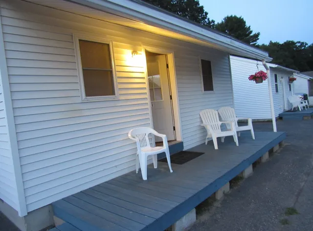 Blue Haven Motor Court