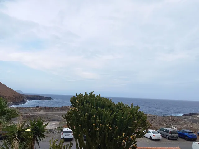 Golden Beachfront Oasis & Pool | 5 ★ Holiday Apartment