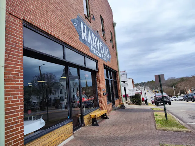 Karvelas Pizza Co. Lagrange
